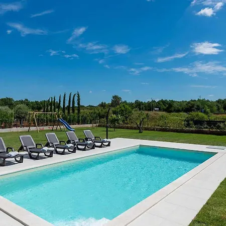 Holiday home Dafna