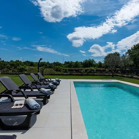 Dafna Holiday home *